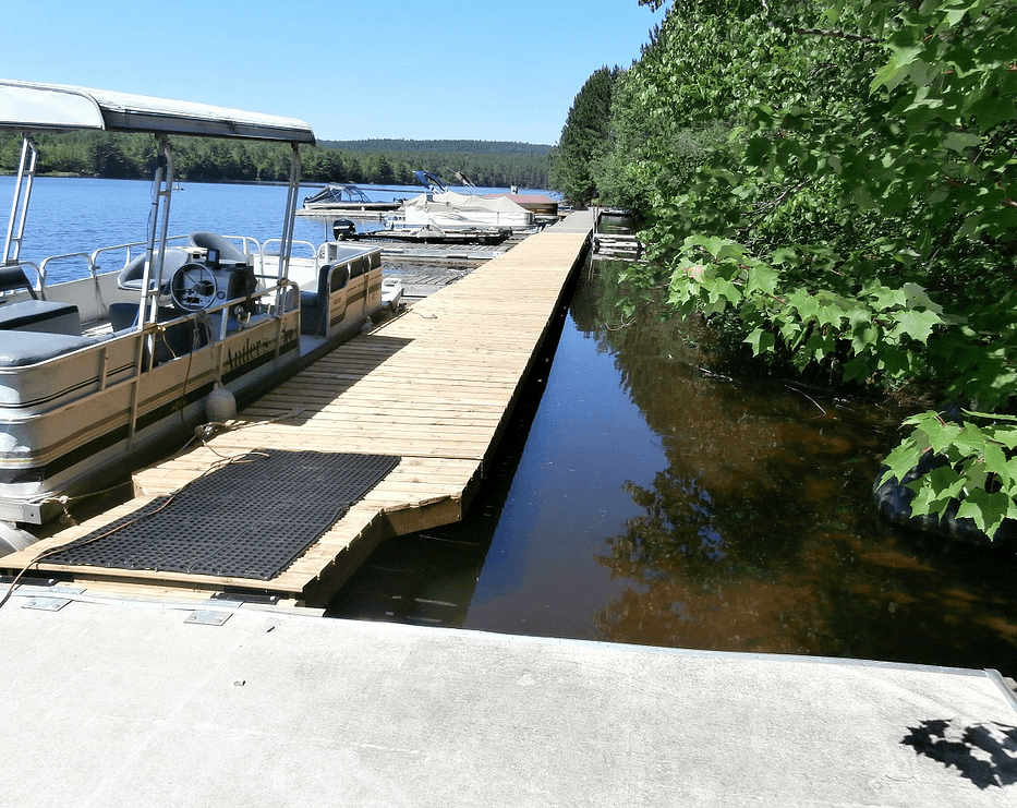 PHOTOS - Dock Pontoons Canada